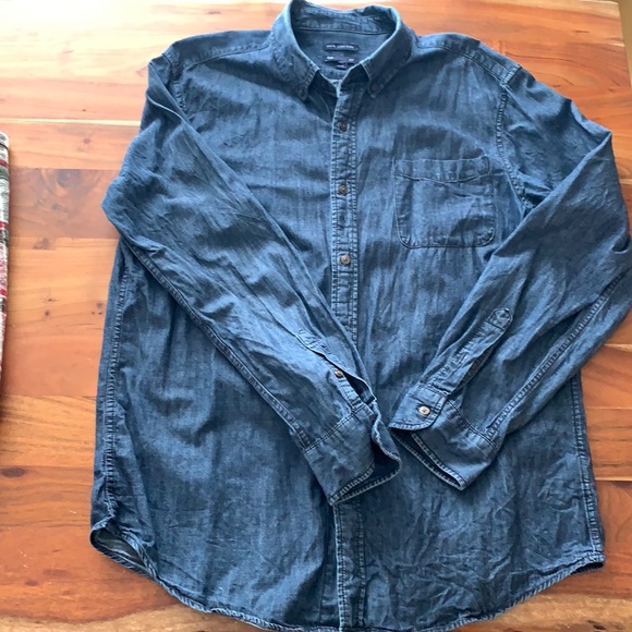 GAP Other - Gap men’s denim shirt. XL slim fit.